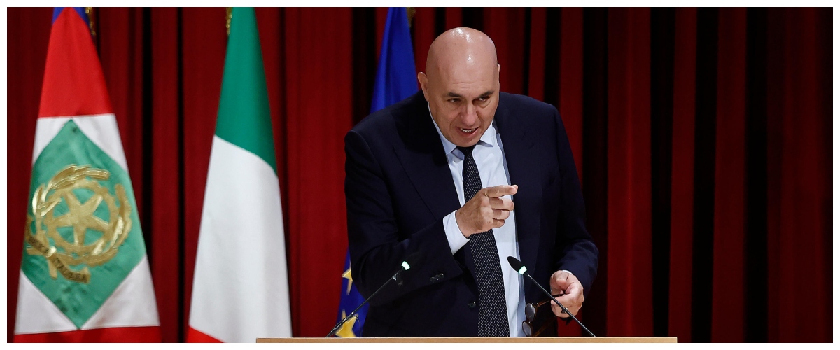 Spese militare, Crosetto: “Non intaccheranno il welfare, onoreremo gli impegni presi con la Nato” Spese militare, Crosetto: “Non intaccheranno il welfare, onoreremo gli impegni presi con la Nato”