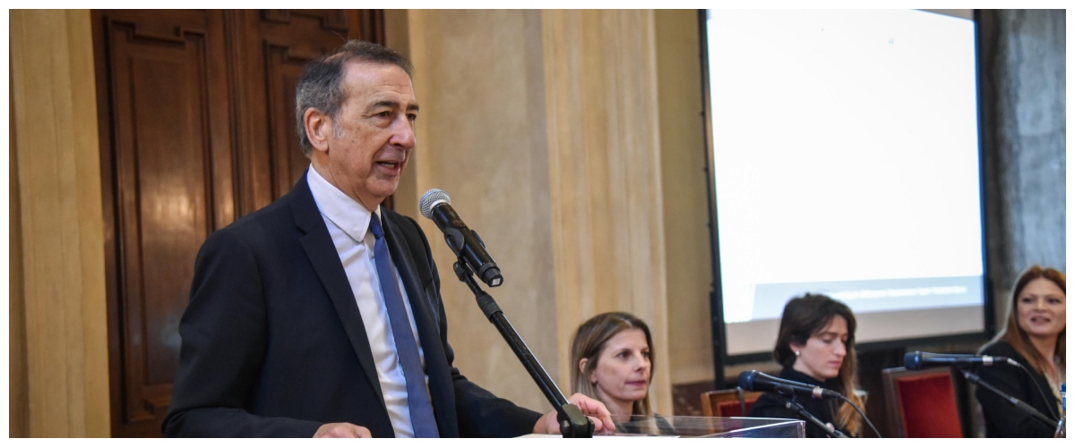 Scandalo a Milano, le accuse dei Pm a Beppe Sala: “Fu lui a proporre di aggirare le regole” Scandalo a Milano, le accuse dei Pm a Beppe Sala: “Fu lui a proporre di aggirare le regole”