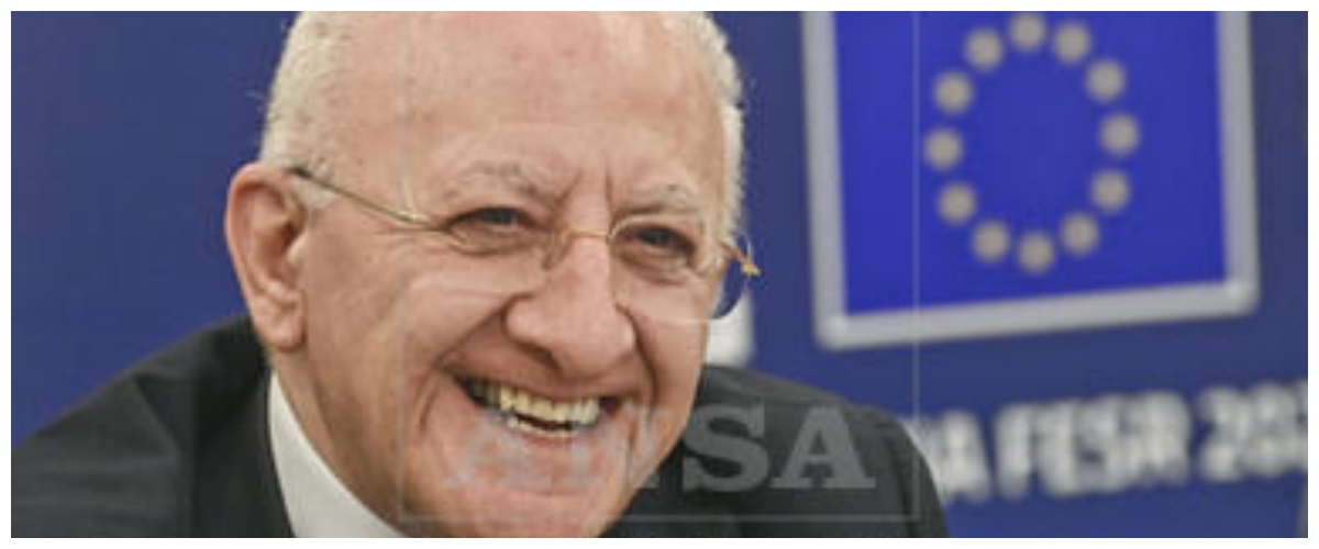 L’ultima trovata “sprecona” di De Luca, 150 milioni per il nuovo stadio di Salerno e scippa gli europei a Napoli