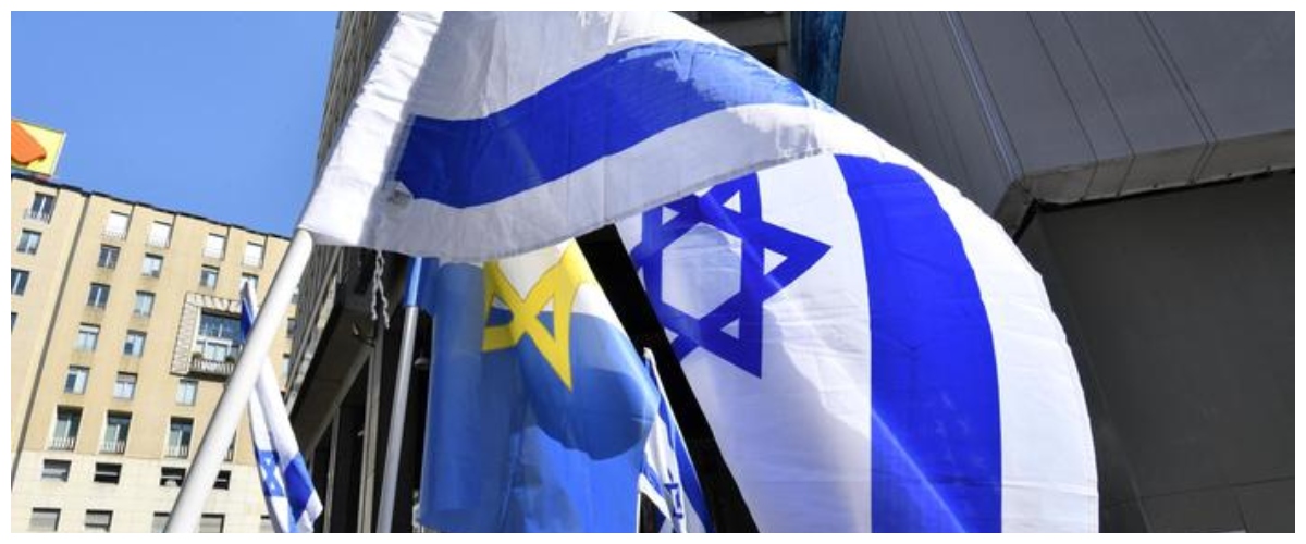 antisemitismo a milano un giovane ebreo con il figlio aggrediti in un autogrill al grido di palestina libera