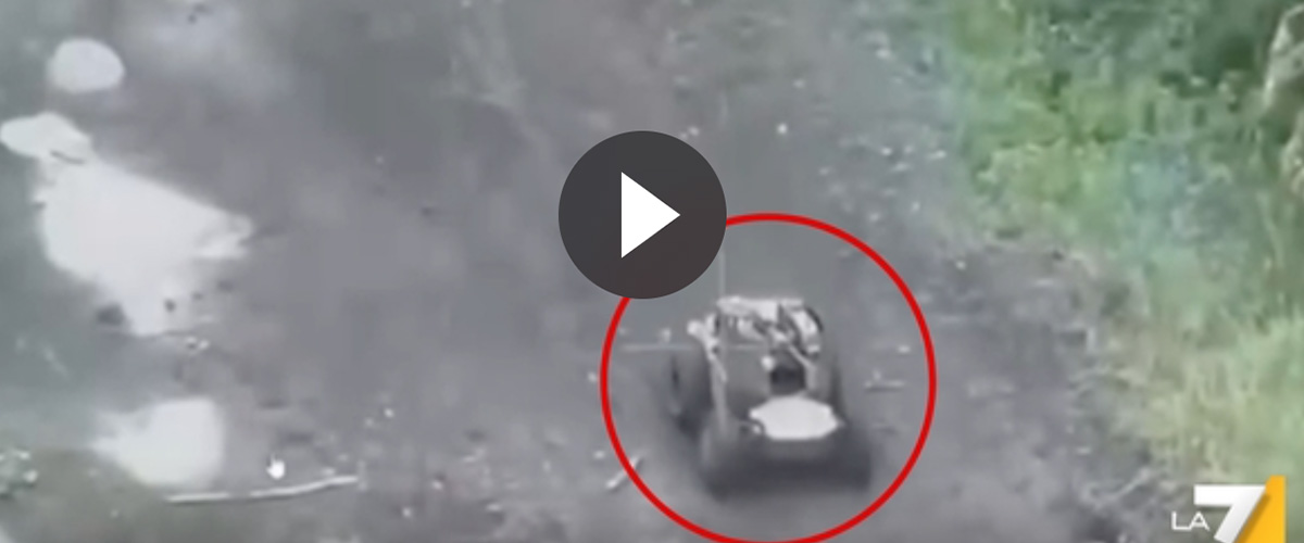 I soldati russi si arrendono ai droni e robot ucraini: la “beffa” a Putin in un video della Brigata d’assalto di Kiev I soldati russi si arrendono ai droni e robot ucraini: la “beffa” a Putin in un video della Brigata d’assalto di Kiev