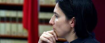 Sondaggio Mentana da dimenticare per Pd in calo netto: Elly “vampirizzata” da Conte. Exploit del centrodestra