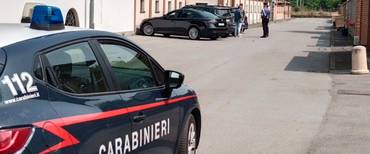 Tre nordafricani violentano due donne, i casi di Alba e di Ravello: il padre della vittima 15enne tenta di aggredire l’uomo Tre nordafricani violentano due donne, i casi di Alba e di Ravello: il padre della vittima 15enne tenta di aggredire l’uomo