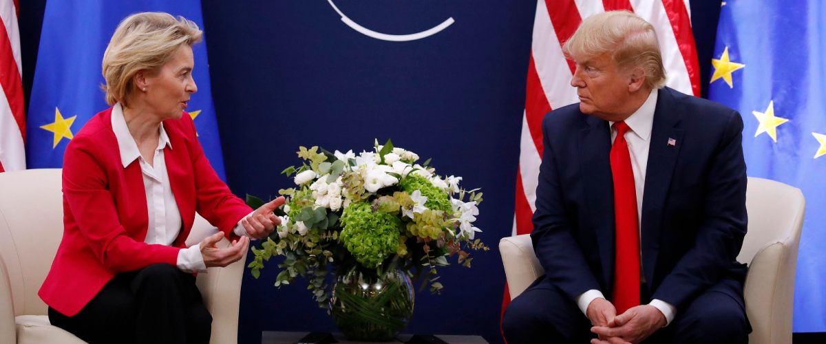 Dazi, manovre di avvicinamento tra Ue e Usa: Ursula von der Leyen annuncia che domenica vedrà Trump in Scozia