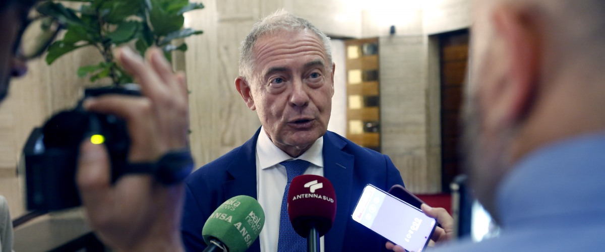 mia moglie 232 stata minacciata urso svela la verit224 dietro la fila saltata con l8217aiuto della scorta baster224 a chiudere le polemiche