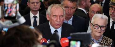 Bayrou, sull’orlo di una crisi (non solo) di nervi, contro l’Italia. Palazzo Chigi: infondate le accuse di dumping fiscale (video)