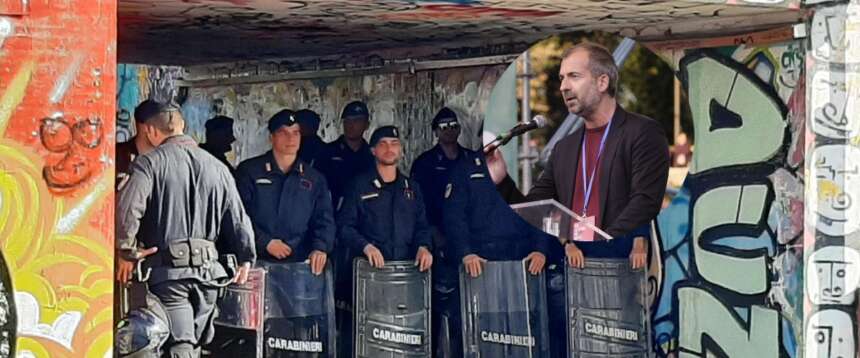 Leoncavallo, Berizzi piange ma su X lo zittiscono : “Non sai cosa scrivi, dobbiamo pagare 3 milioni per colpa di chi li ha lasciati lì” Leoncavallo, Berizzi piange ma su X lo zittiscono : “Non sai cosa scrivi, dobbiamo pagare 3 milioni per colpa di chi li ha lasciati lì”