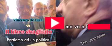 Gli offrono il libro di Elly Schlein, De Luca risponde con un fragoroso “vaffa” (video)