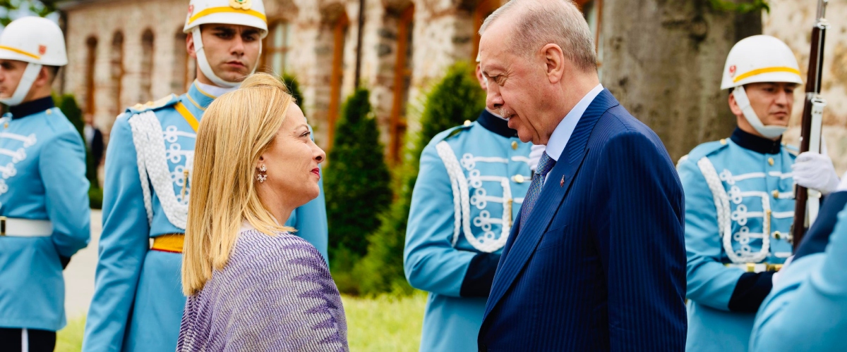 lotta senza quartiere contro l8217immigrazione clandestina patto meloni erdogan a istanbul poi il trilaterale con il premier libico video