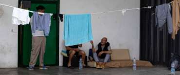Rivolta dei migranti al Cpr di Bari Palese