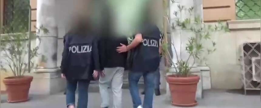 Rocambolesco arresto a Como di un pusher marocchino 21enne, la fuga del giovane fa sfiorare la tragedia Rocambolesco arresto a Como di un pusher marocchino 21enne, la fuga del giovane fa sfiorare la tragedia