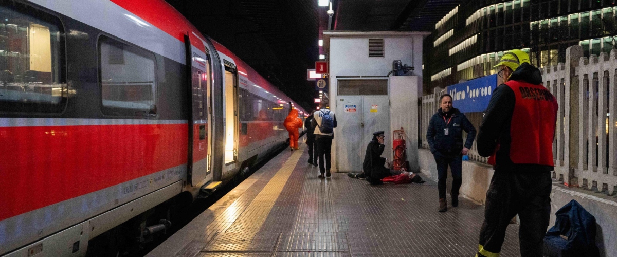 violenza sessuale su un treno a novara 20enne stuprata da un nordafricano 232 caccia all8217uomo