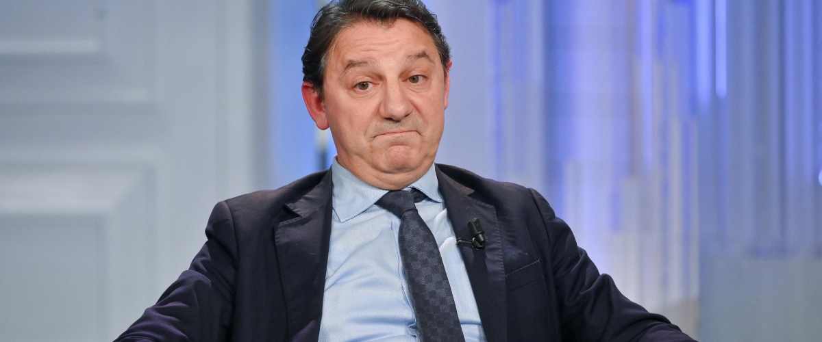 Povera Calabria, arriva Tridico, l’uomo del reddito di cittadinanza. Il suo ha superato i 24mila euro al mese Povera Calabria, arriva Tridico, l’uomo del reddito di cittadinanza. Il suo ha superato i 24mila euro al mese