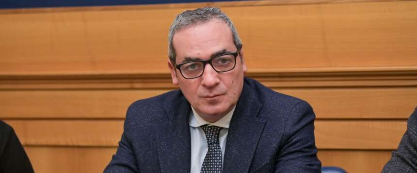 Terra dei fuochi, dal governo ok al Piano rifiuti da 10 milioni. Cerreto: «Atto di giustizia e responsabilità» Terra dei fuochi, dal governo ok al Piano rifiuti da 10 milioni. Cerreto: «Atto di giustizia e responsabilità»