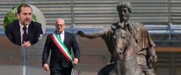 Il sindaco di Roma, Roberto Gualtieri. Nel riquadro: il consigliere comunale di FdI, Federico Rocca