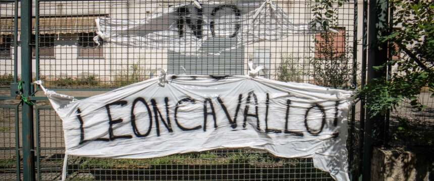 Leoncavallo, De Corato me residenti contro la nuova sede: capannone di proprietà del Comune di Milano in via S.Dionigi dove potrebbe trasferirsi il centro Leoncavallo, De Corato me residenti contro la nuova sede: capannone di proprietà del Comune di Milano in via S.Dionigi dove potrebbe trasferirsi il centro