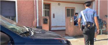 Incredibile a Roma: abbandona il figlio di 4 anni in un B&B e va in giro a fare la turista. Il piccolo si sveglia e…