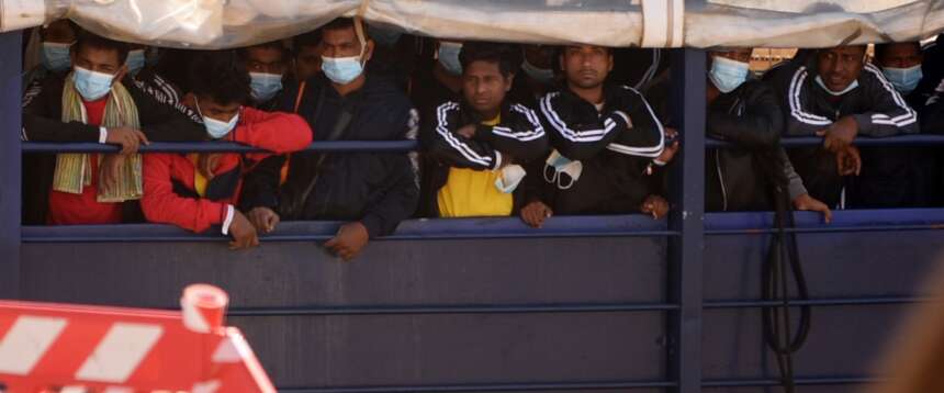 Migranti, la sfida a governo e leggi è continua. Il caso degli ultimi 3 algerini fermati a Cagliari