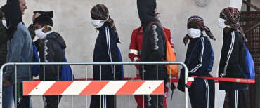 Migranti, sbarchi calati del 60% in estate: il mare calmo aiuta gli scafisti, ma vince la linea dura del governo