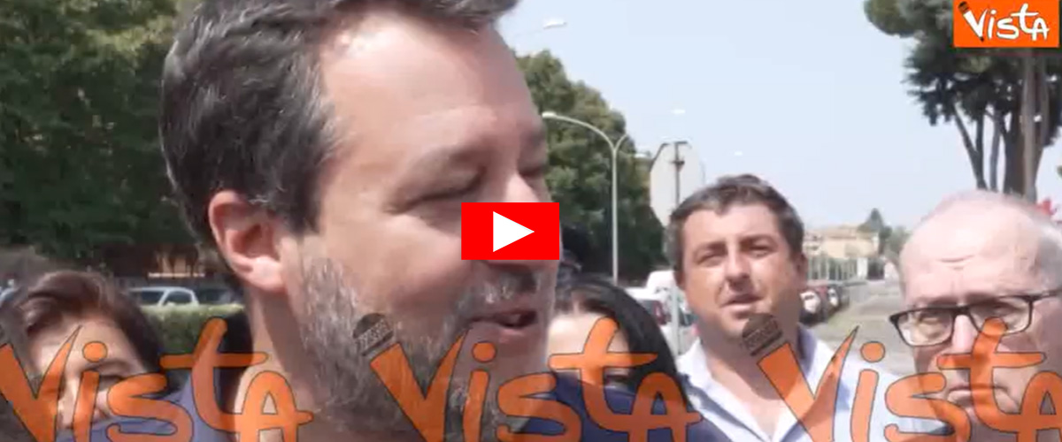 Salvini a Rebibbia incontra Alemanno: “L’ho visto tonico e determinato. I campi Rom? Adesso basta” (video)