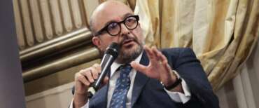 Gennaro Sangiuliano è stato attaccato da Avs per un articolo sulla “Francia spaesata”