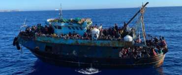 Migranti, governo avanti tutta: il centro albanese rimane aperto. Meloni: “La politica del governo non è subdola”