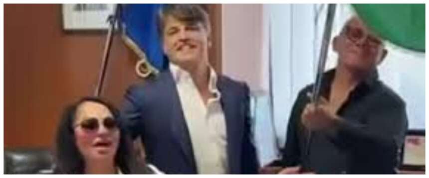 De Crescenzo De Crescenzo