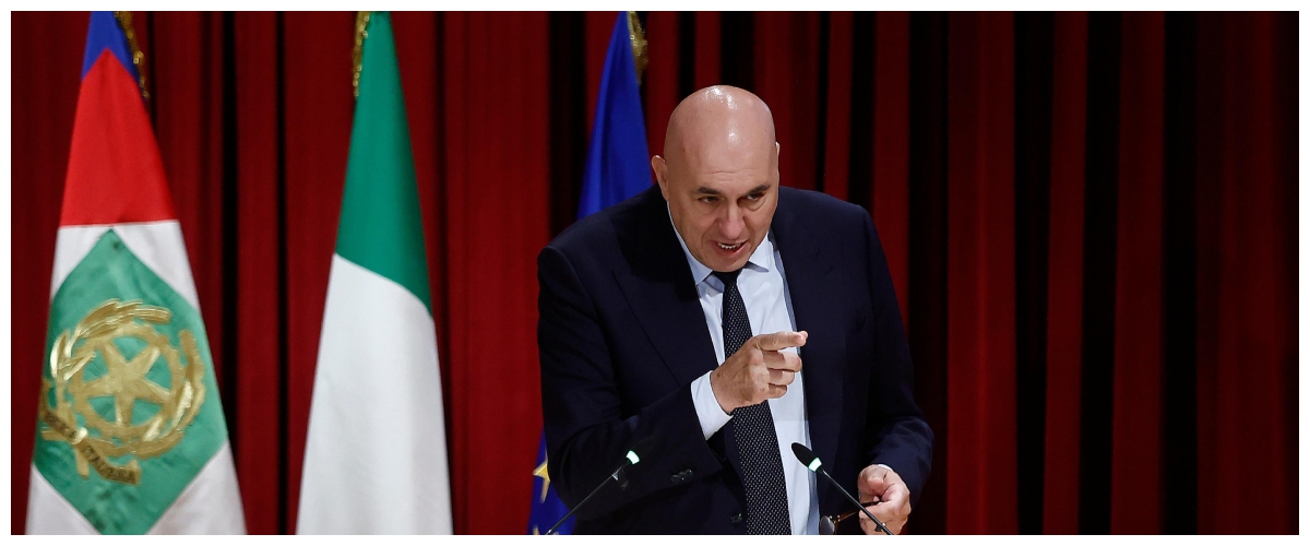 Giornata in memoria delle vittime del terrorismo. Crosetto: “Onorare sempre la loro memoria”
