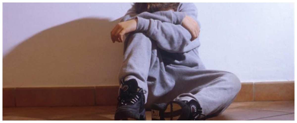 cercano gli animali maltrattati e trovano dei bambini nella sporcizia tra feci e urina l8217orrore a latina