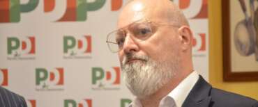 Bonaccini, arroganza senza limiti: pretende di insegnare l’antisemitismo agli ebrei. Il botta e risposta con Meghnagi 