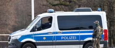 Auto sulla folla a Berlino: travolto un gruppo di 15 bambini e un’accompagnatrice. Non è terrorismo