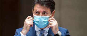 Conte, giù la maschera: “Eravamo impreparati davanti al Covid”. FdI: “Ammette di aver mentito agli italiani”