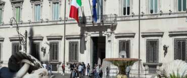 Palazzo Chigi fa economia e dà il buon esempio: tutti i tagli alla spesa, dalle auto blu alla cancelleria