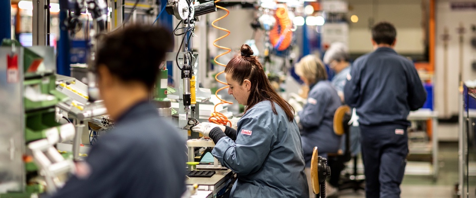 le politiche fiscali funzionano in aumento i rinnovi contrattuali e le retribuzioni 35