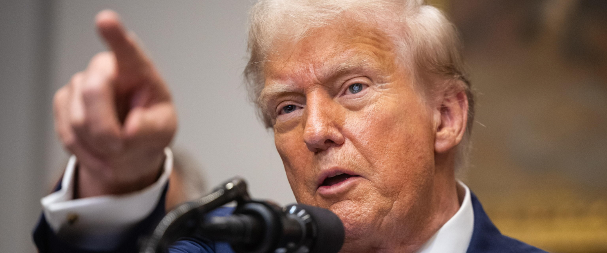 Trump li dichiara “terroristi”: ecco chi sono gli Antifa americani, “black bloc” che giocano alla rivoluzione…