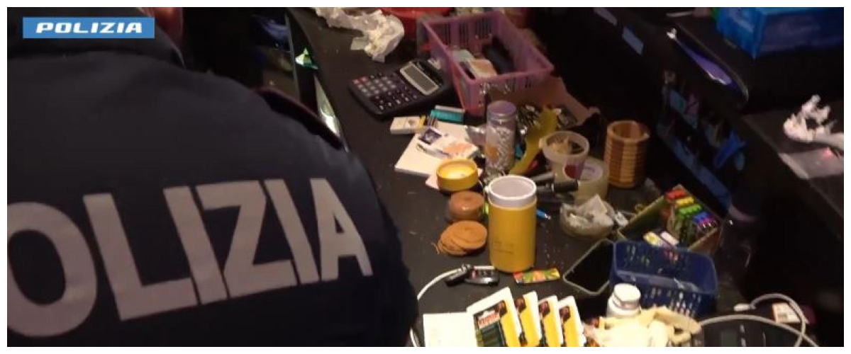 boss della mafia cinese catturato a barcellona era stato protagonista di un8217evasione beffa dalla questura di prato