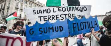 Una manifestazione a sostegno della Flotilla