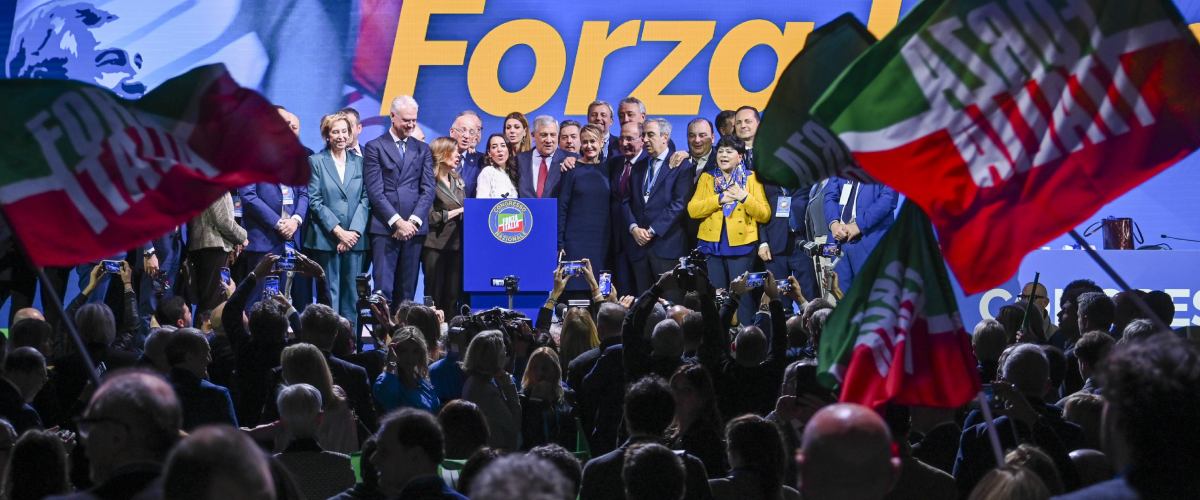 Il nuovo Manifesto della Libertà e un pantheon che lo incarna: FI si riunisce a Telese e “chiama” i delusi del centrosinistra