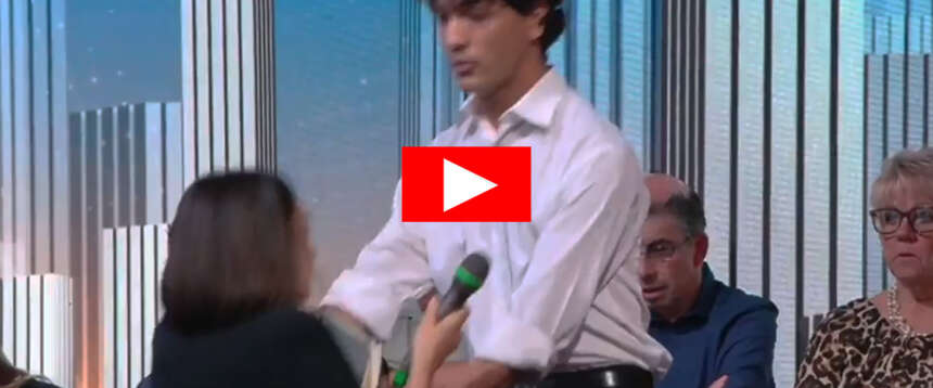 Giornalista sviene in diretta (video), Del Debbio rassicura e non ferma la trasmissione. Polemica sui social