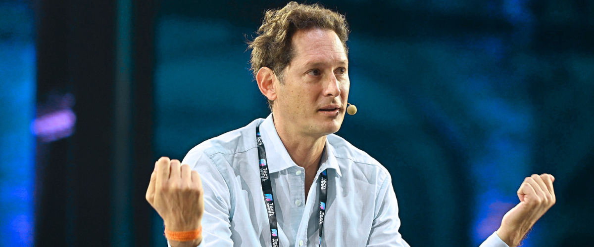 Dall’eredità miliardaria ai servizi sociali: Elkann piega la testa per salvare il nome dell’avvocato Agnelli