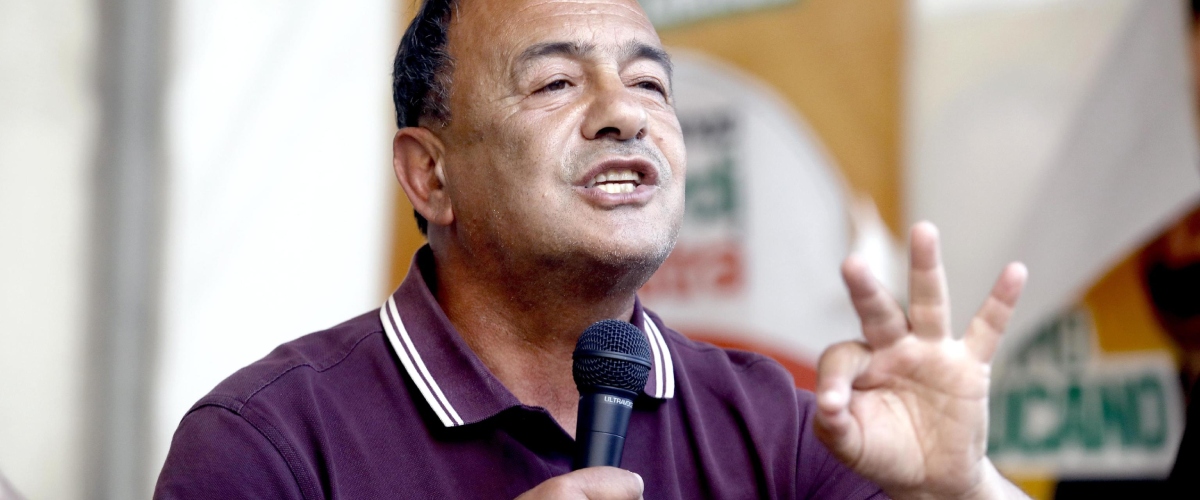 Calabria, Lucano fuori dalle liste di Avs. I giudici: è incandidabile. E lui se la prende con la regia occulta Calabria, Lucano fuori dalle liste di Avs. I giudici: è incandidabile. E lui se la prende con la regia occulta