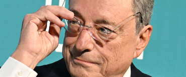 Niente “lacrime e sangue” e un’Europa dei popoli e non dei potenti. Com’è diversa la Meloni da Draghi…