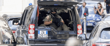 Omicidio di Kirk (e odio politico): allarme rosso sulla sicurezza per Meloni e ministri. Auto blindate e maxi-scorte