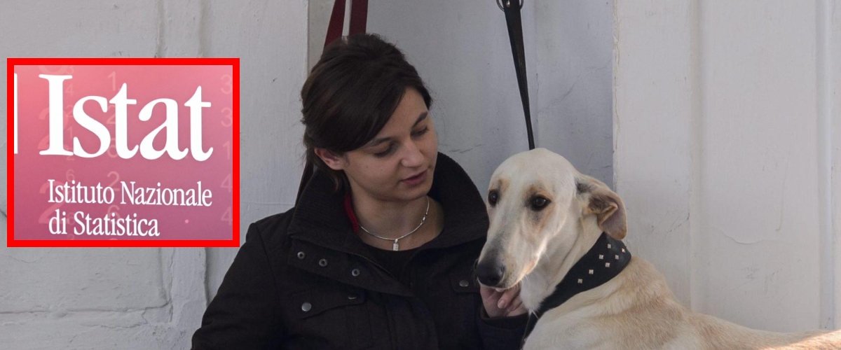 Soli con un cane: le previsioni Istat sugli italiani del 2050 delineano un quadro desolante