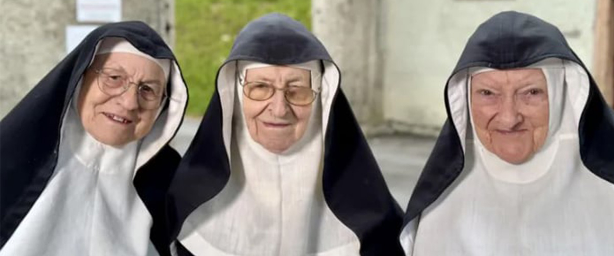 Tre suore ottantenni fuggono dalla casa di riposo: “Ci hanno cacciato dal convento, siamo libere” Tre suore ottantenni fuggono dalla casa di riposo: “Ci hanno cacciato dal convento, siamo libere”