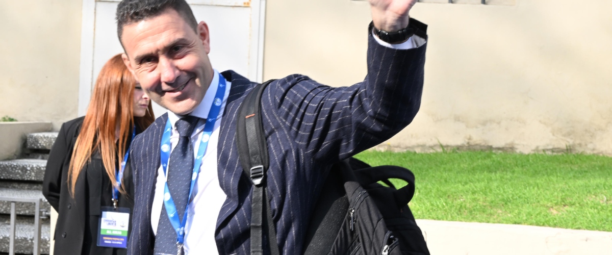 Vannacci si confessa: “Voglio vannaccizzare la Lega, ma non prendere il posto di Salvini Vannacci si confessa: “Voglio vannaccizzare la Lega, ma non prendere il posto di Salvini