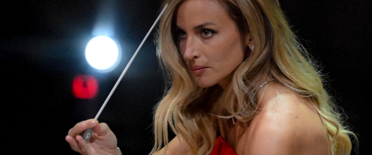 Beatrice Venezi è il nuovo direttore musicale della Fenice. Dopo 11 anni di nulla una donna al timone Beatrice Venezi è il nuovo direttore musicale della Fenice. Dopo 11 anni di nulla una donna al timone