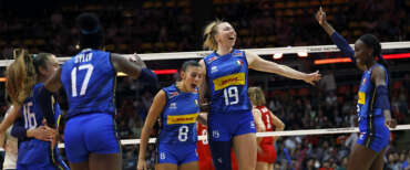 Volley, l’Italia femminile di Velasco è campione del mondo. Meloni: “Le azzurre sono nella storia”