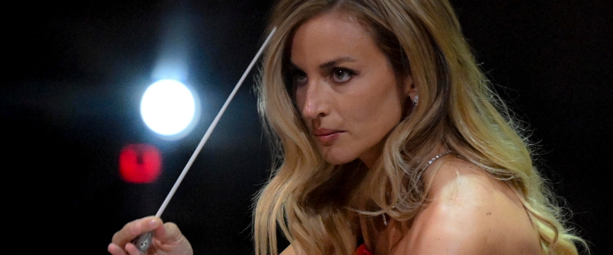 Beatrice Venezi, il gran rifiuto degli orchestrali: per boicottare la musicista sgradita all’establishment salta la prima di domani Beatrice Venezi, il gran rifiuto degli orchestrali: per boicottare la musicista sgradita all’establishment salta la prima di domani