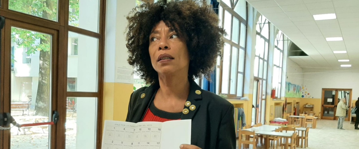 Antonella Bundu piagnucola: Toscana rossa non supera la soglia del 5% e lei fa ricorso per cambiare la legge elettorale Antonella Bundu piagnucola: Toscana rossa non supera la soglia del 5% e lei fa ricorso per cambiare la legge elettorale